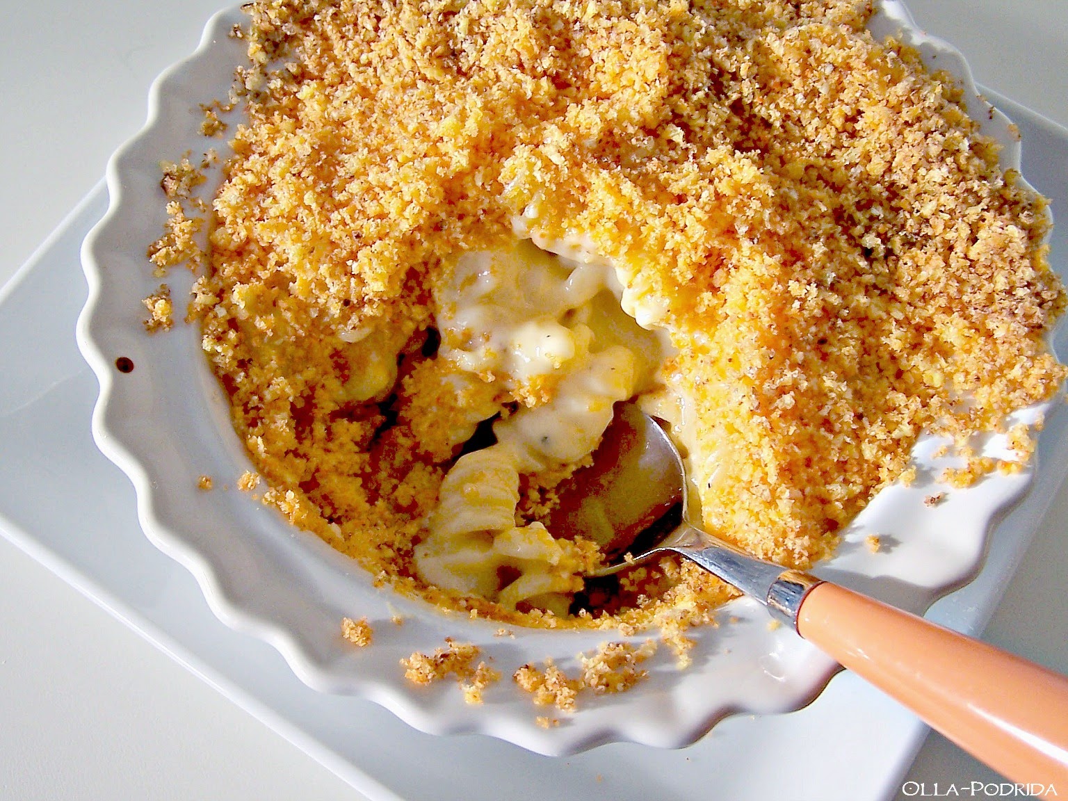 Cheetos-Crusted Mac And Cheese | Hot Cheetos Recipes For A Spiced Up Summer | Homemade Recipes