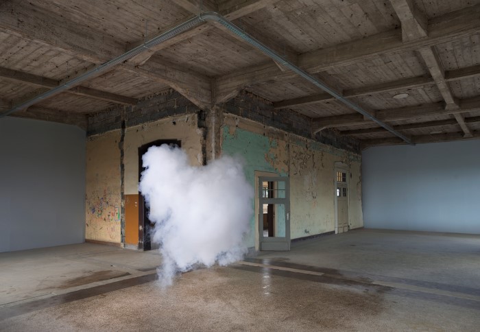 Облака как повод поговорить об искусстве. Berndnaut Smilde (фотограф) Облака как повод поговорить об искусстве. Berndnaut Smilde (фотограф)