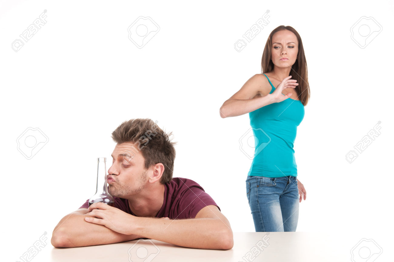 Муж пьет месяц. Муж и жена пьют. Женщина выматывает мужчину. Развод с алкоголиком. Утешение для жены пьющего человека картинка.
