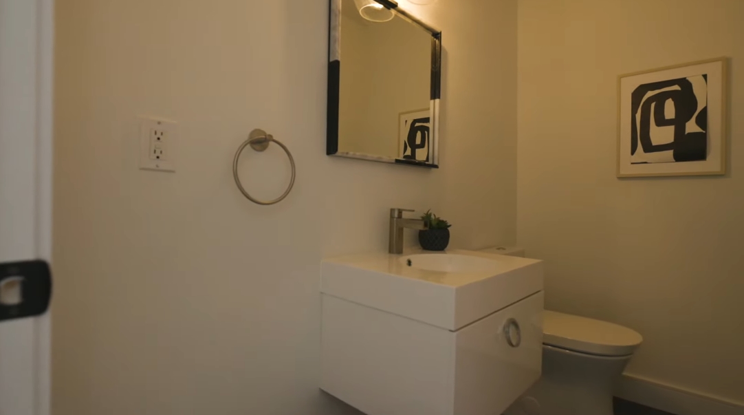 30 Interior Design Photos vs. 48 Boston Ave #3, Toronto Luxury Townhouse Tour