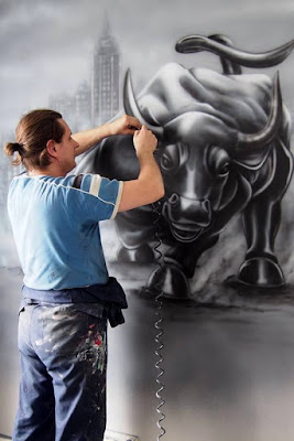malowanie byka, mural w biurze malowanie byka, mural w biurze, malowanie ścian w biurze, malowanie obrazów, logotypów, napisów na ścianach w biurach i lokalach biurowych.
