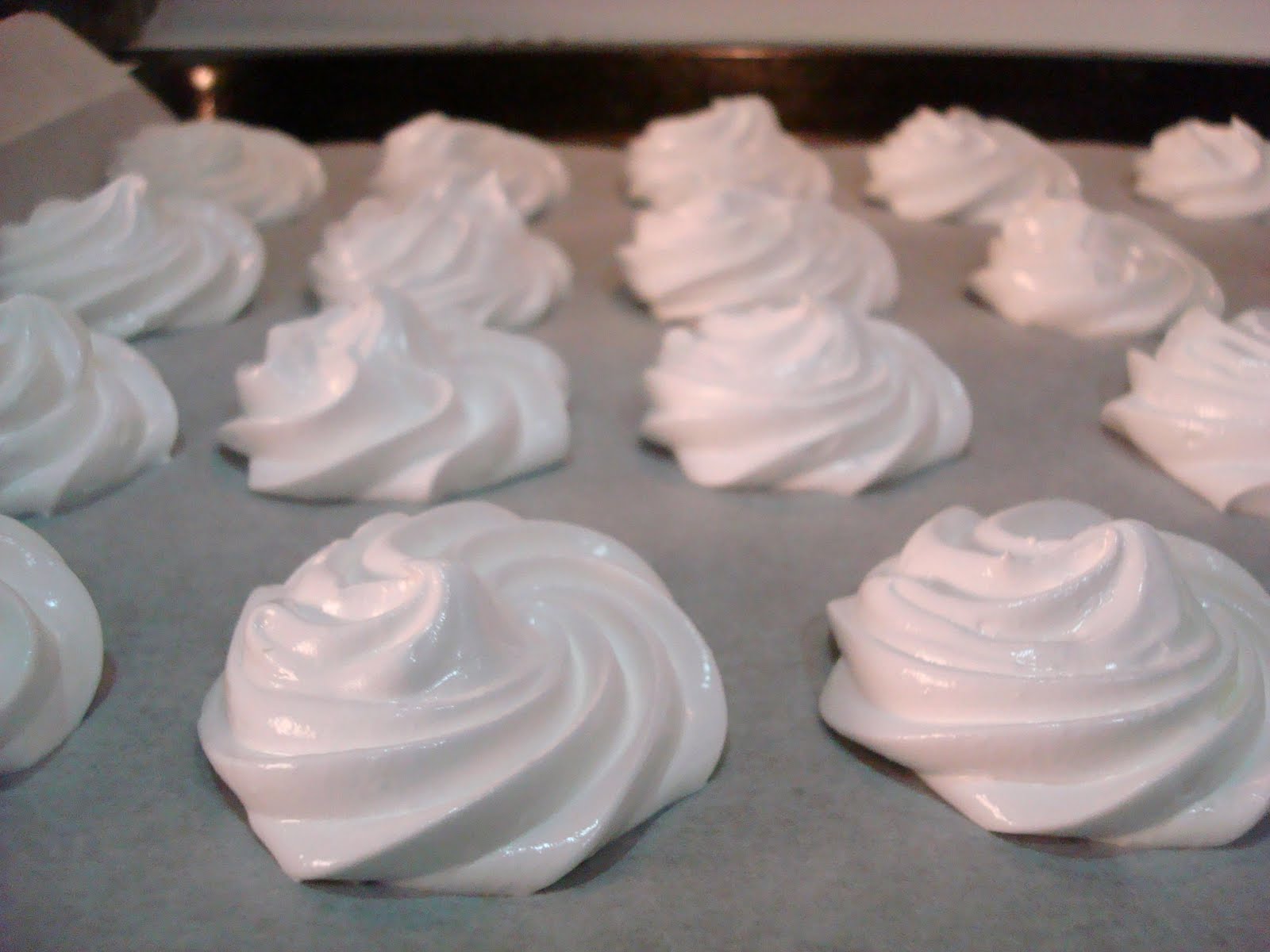 Cooking with Gill Meringues for the Little Chefs