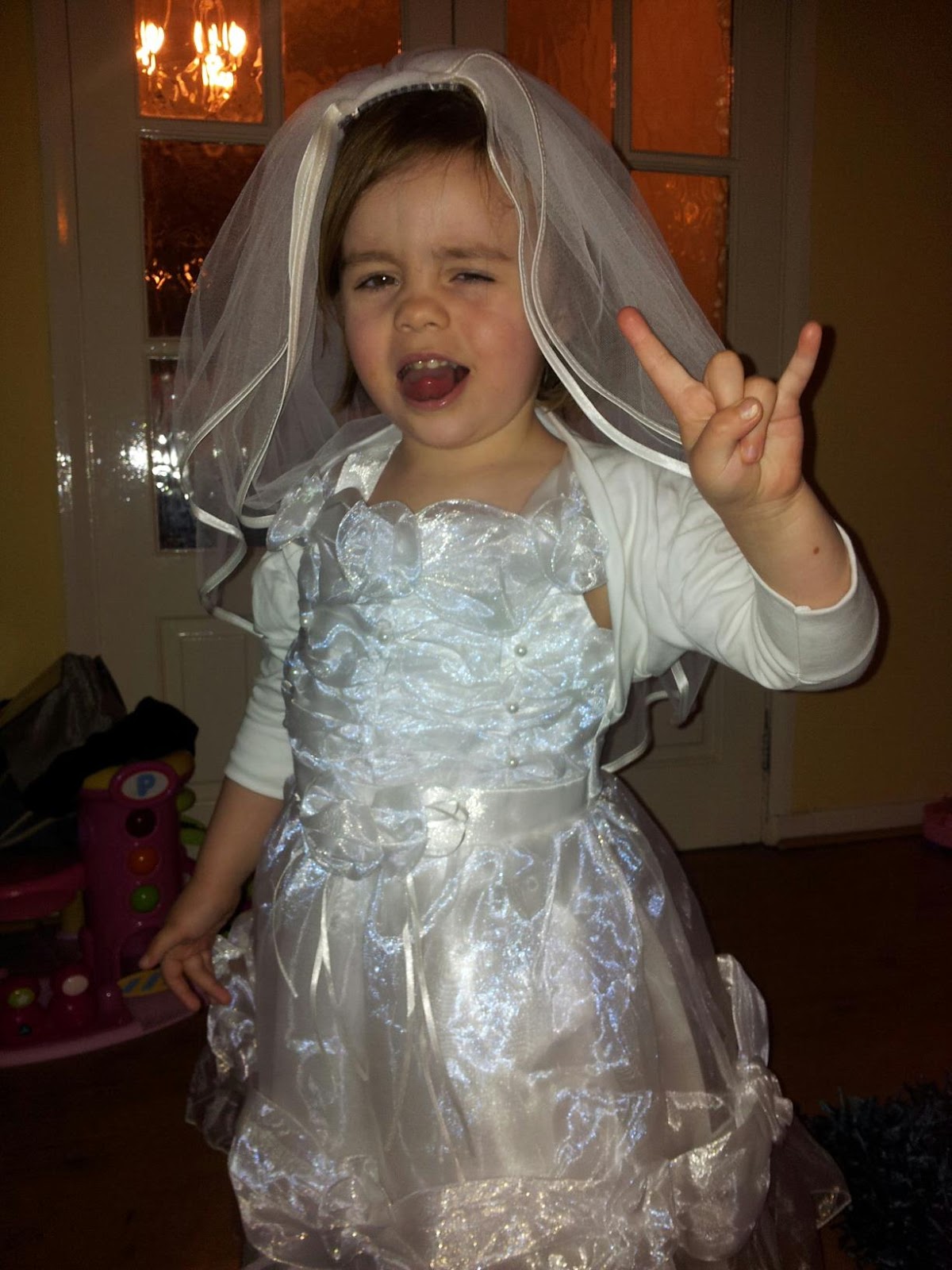 The Blue Haired Girl How to make a zombie bride costume….