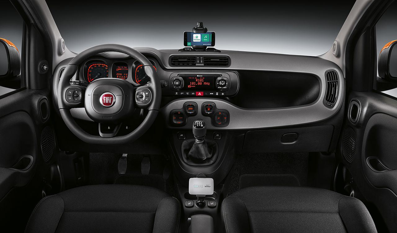 190225_Fiat_Panda-connected-by-Wind_06.jpg