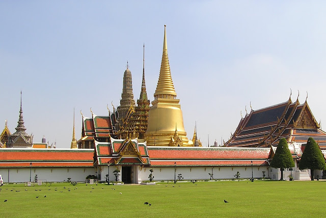 معبد وات برا تونغ في مقاطعة تالانج