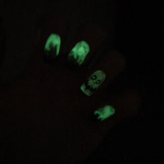 unghie terrificanti fosforescenti per halloween che si illuminano al buio unghie terrificanti fosforescenti per halloween che si illuminano al buio