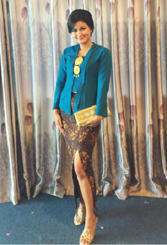Model Kebaya Modern Kutu Baru Untuk Remaja