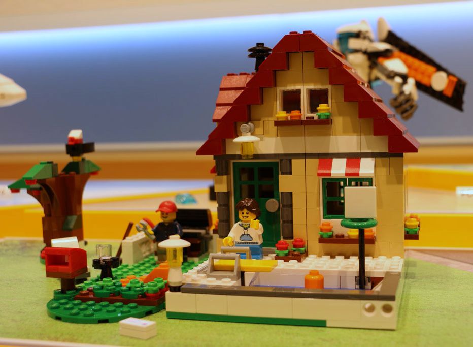 lego creator 31038 changing seasons building kit