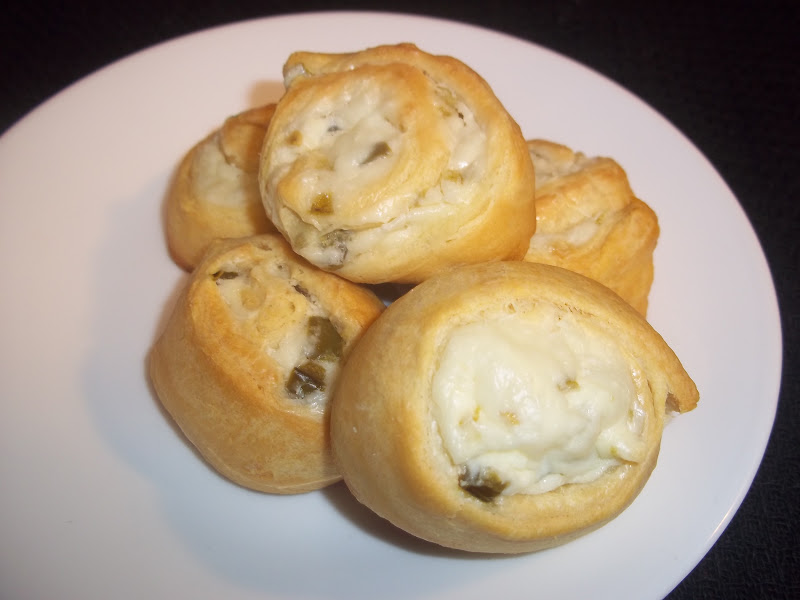 The Daily Smash Jalapeno Cream Cheese Crescent Pinwheels