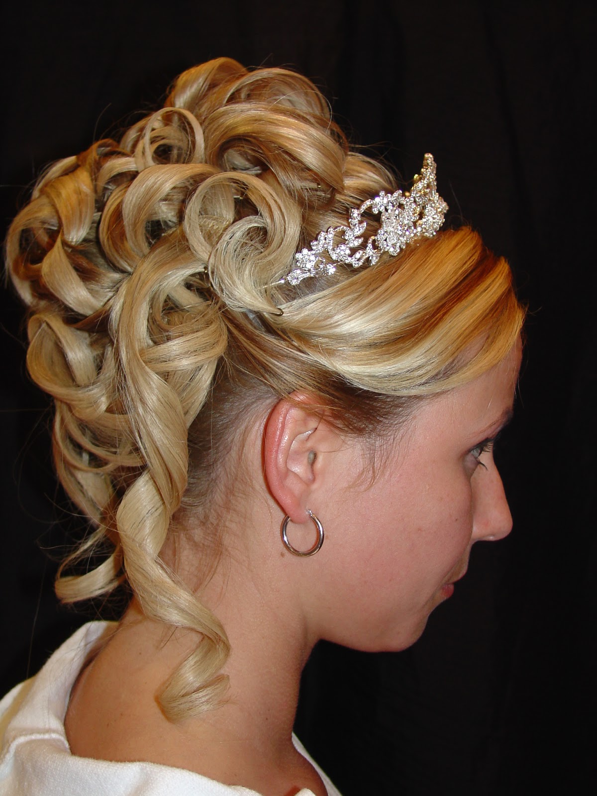 Style Dhoom: Special Events UpDo Wedding Hairstyles