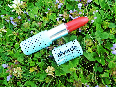 alverde-lipstick-fabulous-fifties-rockabella-red-swatch-picture