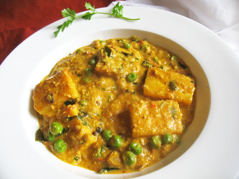 Paneer and Pea Curry Smothered in a Cashew Tomato Gravy | Lisa&amp;#39;s ...