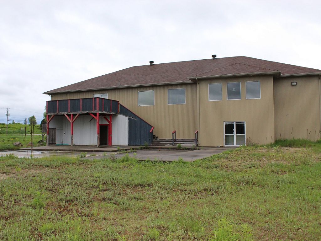 Lac Simon "One Lake One Chance" Bar Aventure à vendre