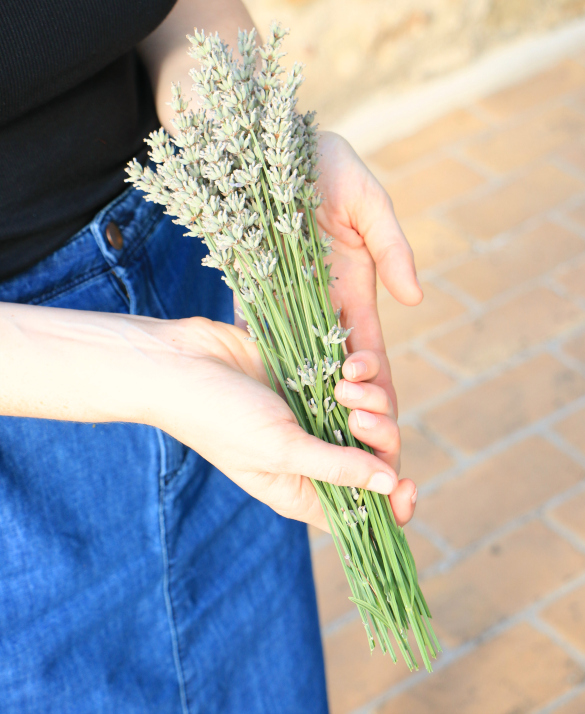 How To DIY Dried Lavender Bunches 17 Apart