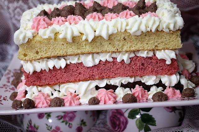 Neapolitan Cake
