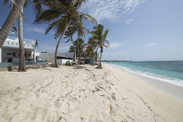 Praias de San Luís e Sound Bay em San Andrés Praias de San Luís e Sound Bay em San Andrés