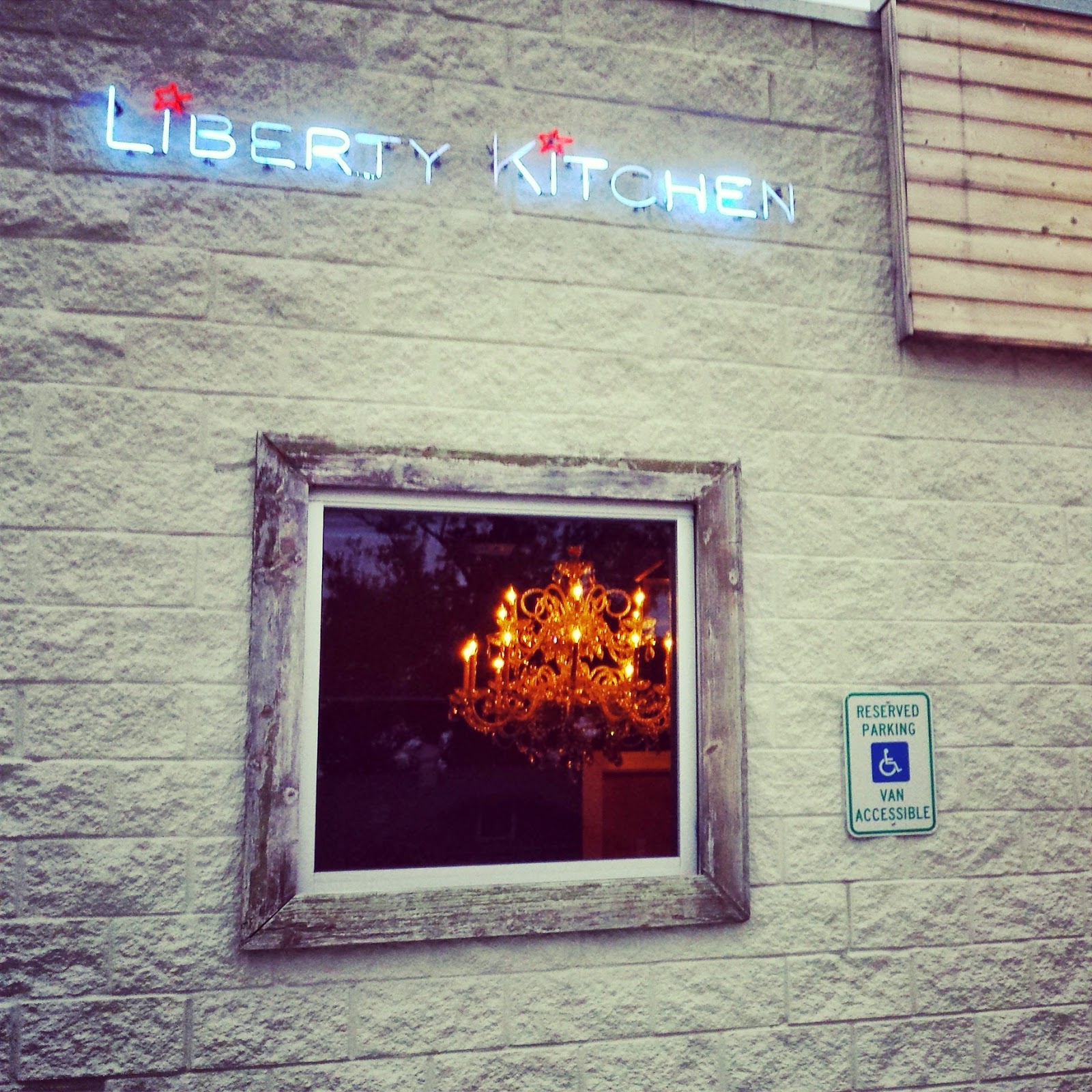 STR8 UP WITH A TWIST Pic Of The Day 11.11.14 Liberty Kitchen