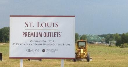 Store Listings for St. Louis Premium Outlets.