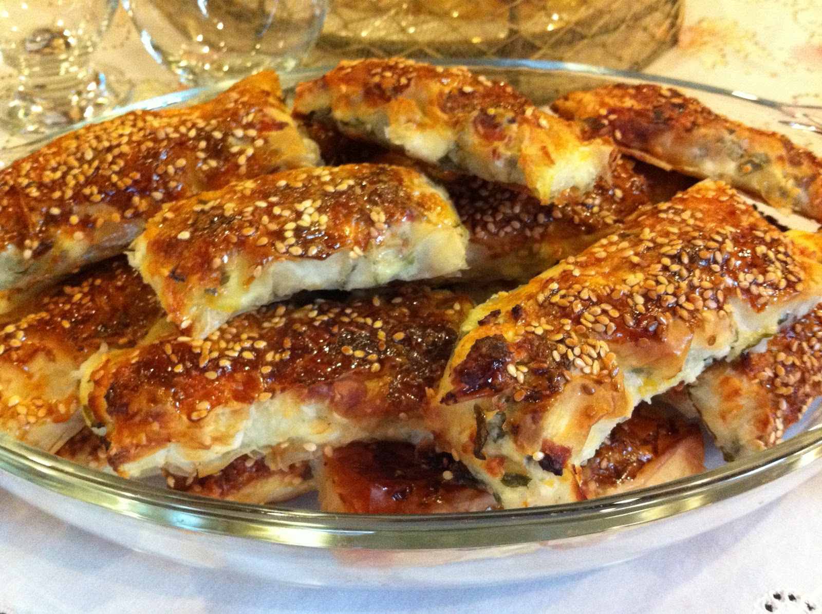 BAKLAVALIK YUFKADAN PEYNİRLİ BÖREK