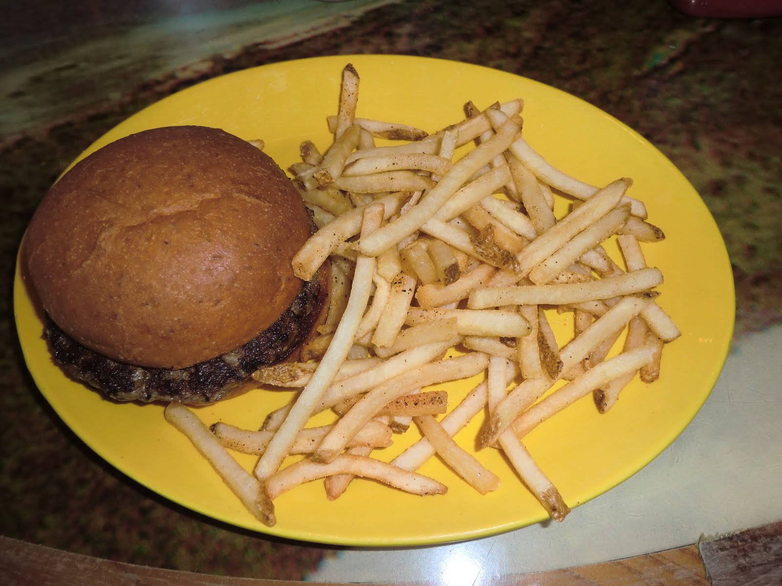 Restaurant Review Cheeseburger in Paradise (Iselin, Secaucus, and