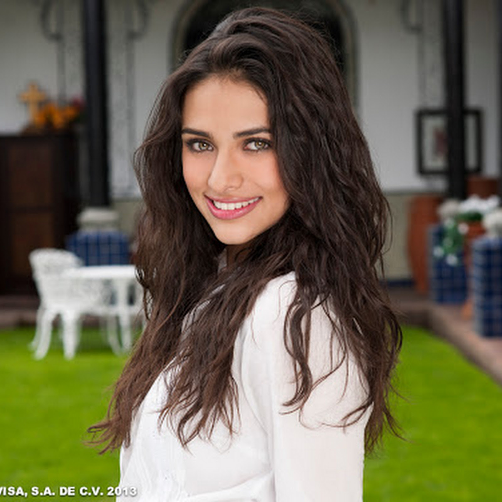 NOTA: Renata Notni regressa às novelas e o protagonista masculino?