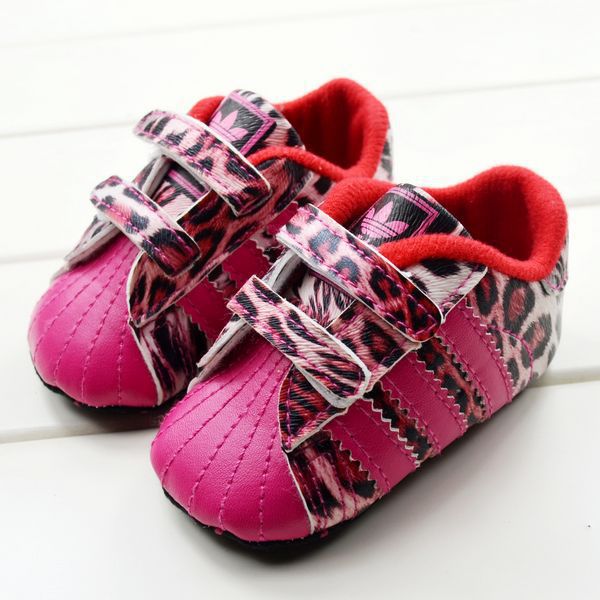 HUELLITAS DE PANDA: ZAPATILLAS ADIDAS ANIMAL PRINT ROSA, MUY BUENA