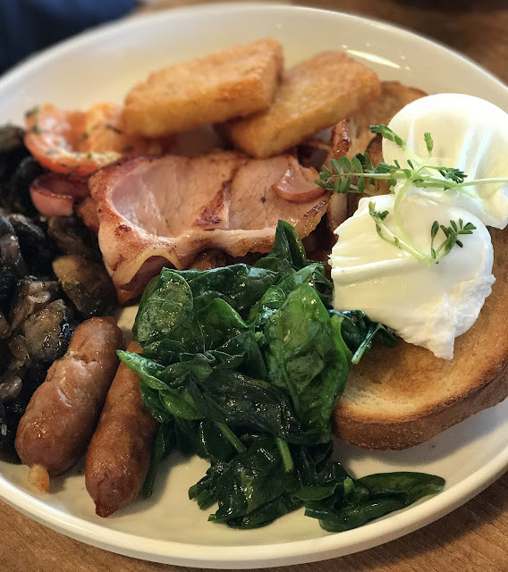 Madeline's at Jells, Wheelers Hill, big breakfast poached eggs