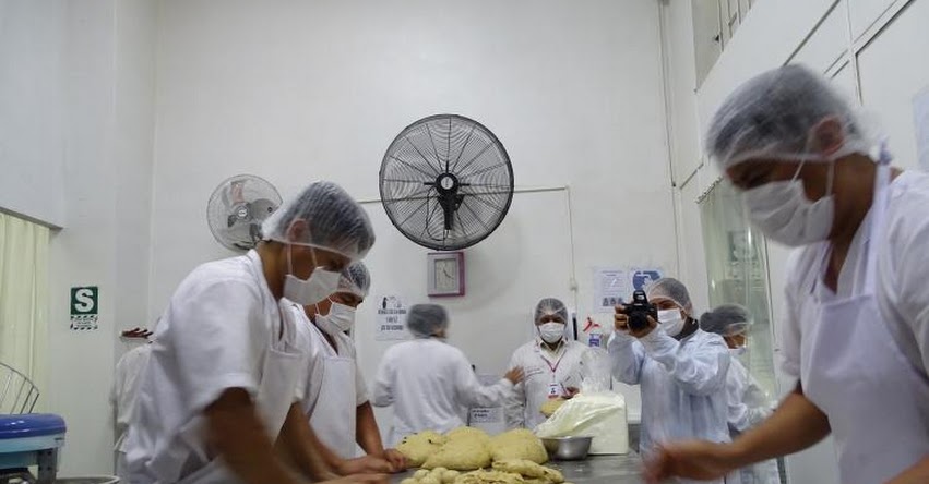 Qali Warma prepara en Ica hasta nueve tipos de panes regionales con productos típicos - www.qaliwarma.gob.pe Qali Warma prepara en Ica hasta nueve tipos de panes regionales con productos típicos - www.qaliwarma.gob.pe