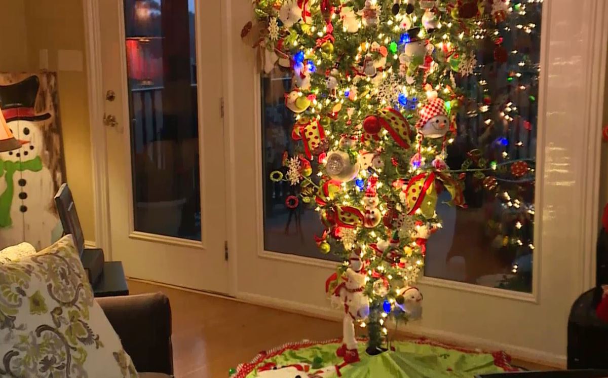 A Bob S Life My Take Upside Down Christmas Tree