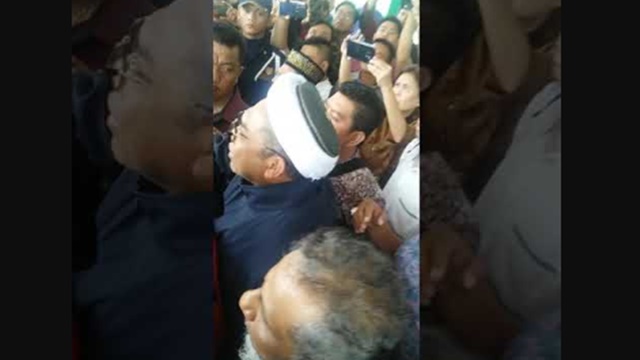 Gegara Pamer Video Jokowi, Ngabalin Diprotes dan Dievakuasi dari UINSU