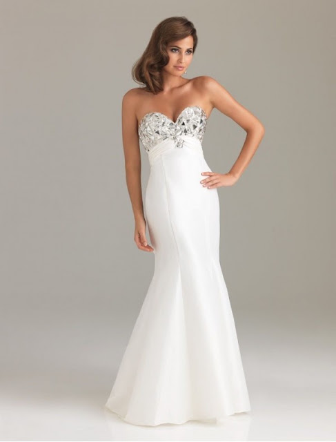 Robe De Soirée Satin Blanc – Taille 11, Sans Manches Bretelles Spaghetti, Motifs Floraux, Neuve Avec étiquette