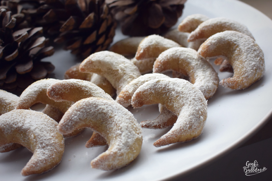 Rezept Vanillekipferl für Hunde Weihnachtsplätzchen Hundekekse selbst backen Rezept Vanillekipferl für Hunde Weihnachtsplätzchen Hundekekse selbst backen
