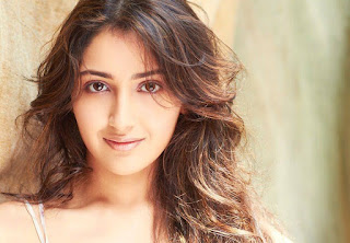 Sayyeshaa Saigal hot, instagram, facebook, mother, in kapil sharma show, movies list, wiki, biography Sayyeshaa Saigal hot, instagram, facebook, mother, in kapil sharma show, movies list, wiki, biography