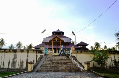 Wisata Masjid Indrapuri