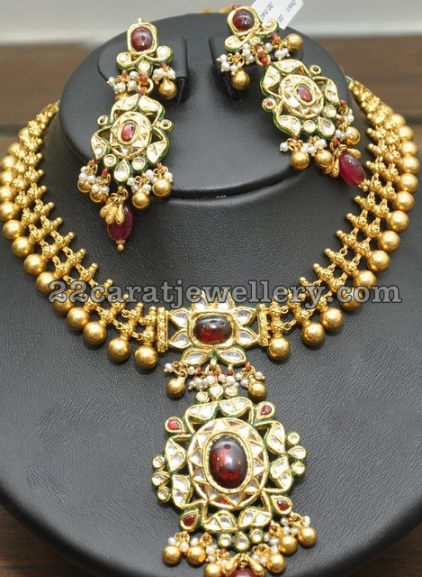 Antique Gold Necklace - Jewellery Designs