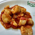 Um Rodízio de Massas com sabores simples e que até agradam, mas nada além disso, com a casa cheia o atendimento e conforto deixam um pouco a desejar... comendo Rodízio de Massas em Cantina Luna di Capri.