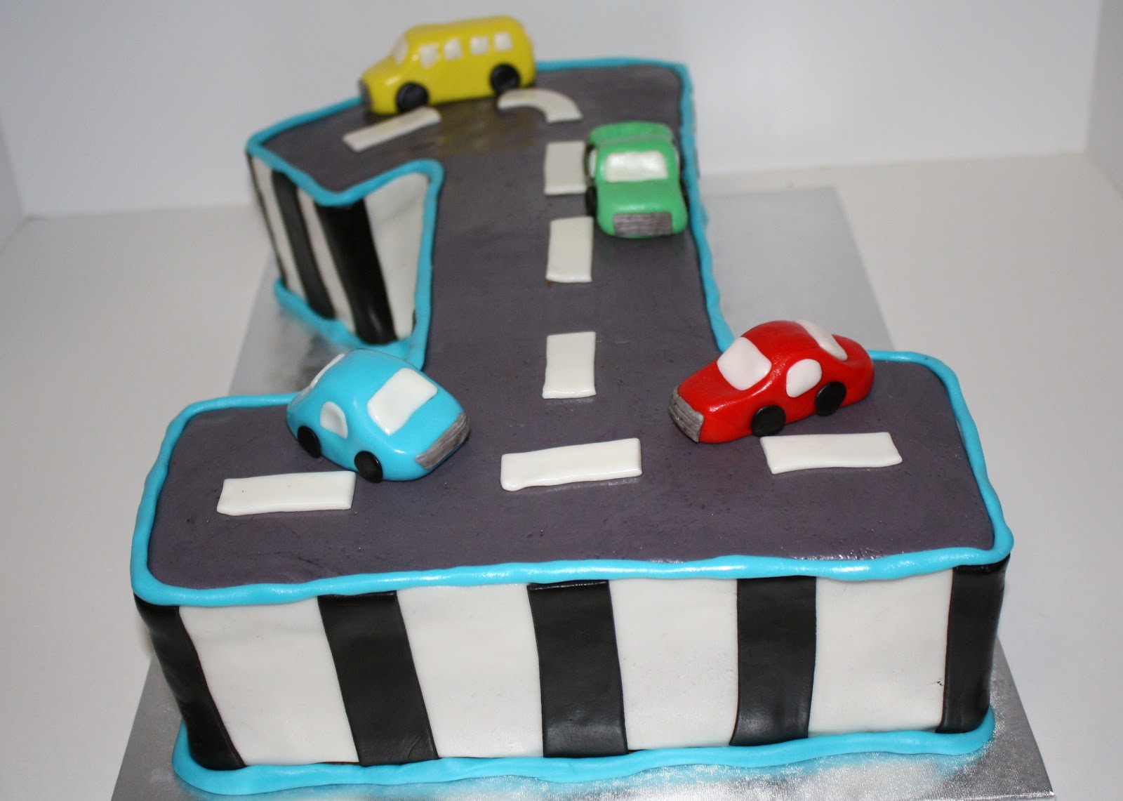 SAB Cakes!: Car first birthday cake!