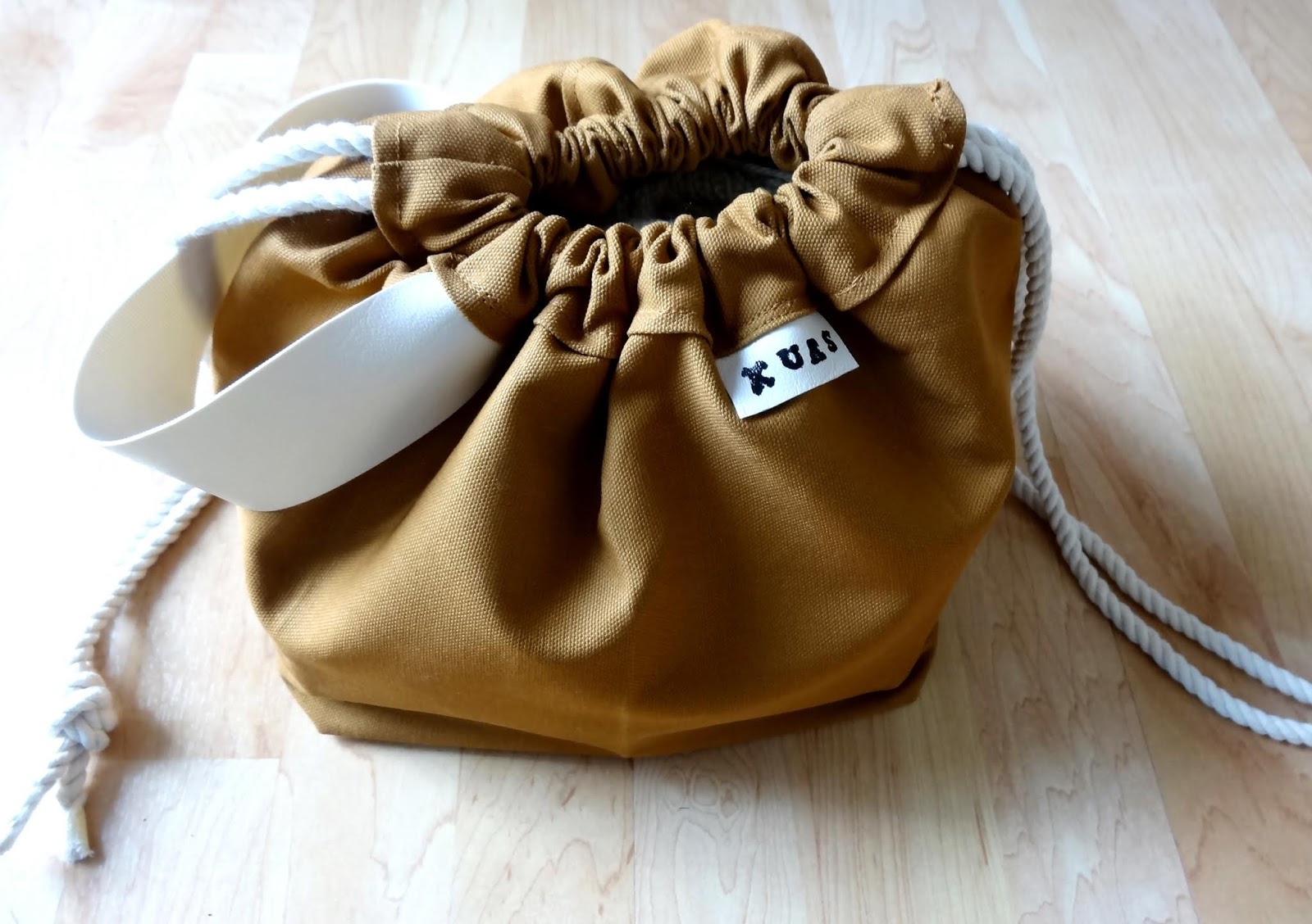 ...Knitting Up A Storm Copycat Fringe Supply "Field Bag"