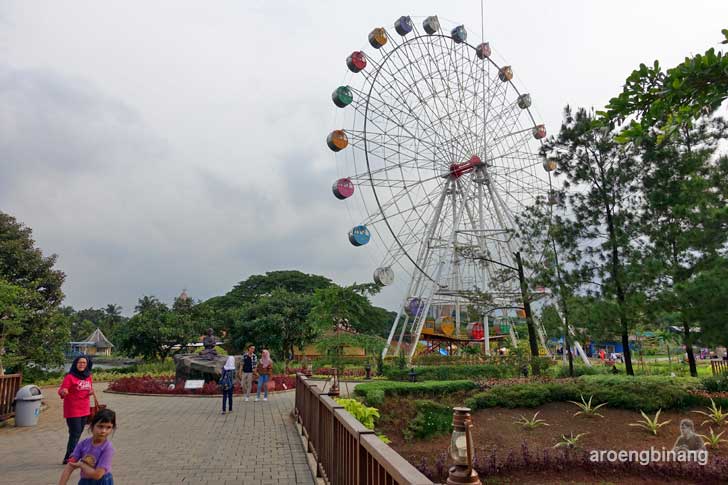 taman legenda keong emas tmii jakarta