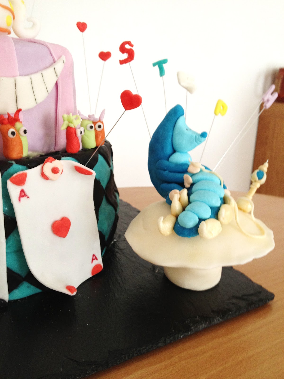 Décoration Gâteau Comestible Alice Au Pays Des Merveilles - Disque Azyme Imprimé 20cm, Neuf