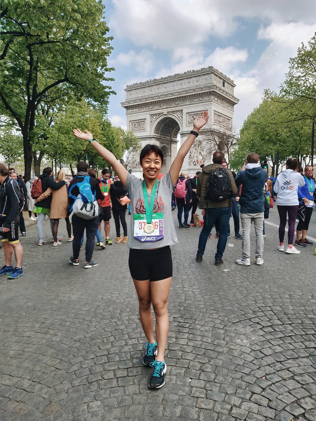 Race Review: Paris Marathon 2019 + Breaking 4 Hours! | {imperfect idealist} #running #marathon #parismarathon