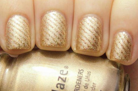 golden reindeer Nail Art Trends golden ,reindeer Nail Art, Trends