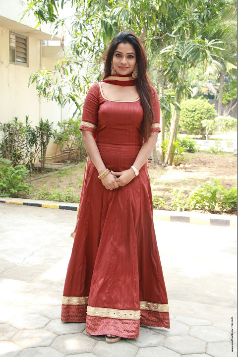 Leesha Eclairs at Eedili movie pooja