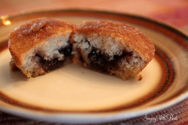 Jelly Donut Muffins | singingwithbirds.com