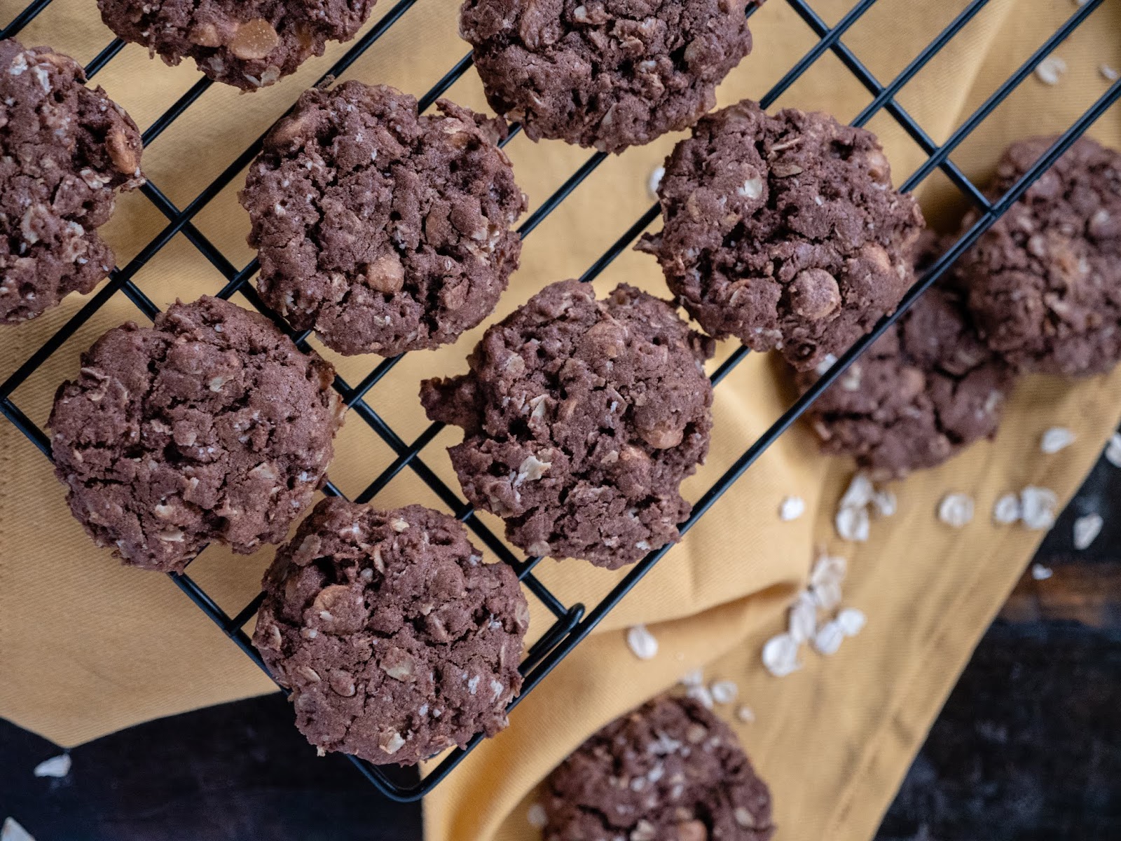 Chewy Chocolate Peanut Butter Chip Oatmeal Cookies