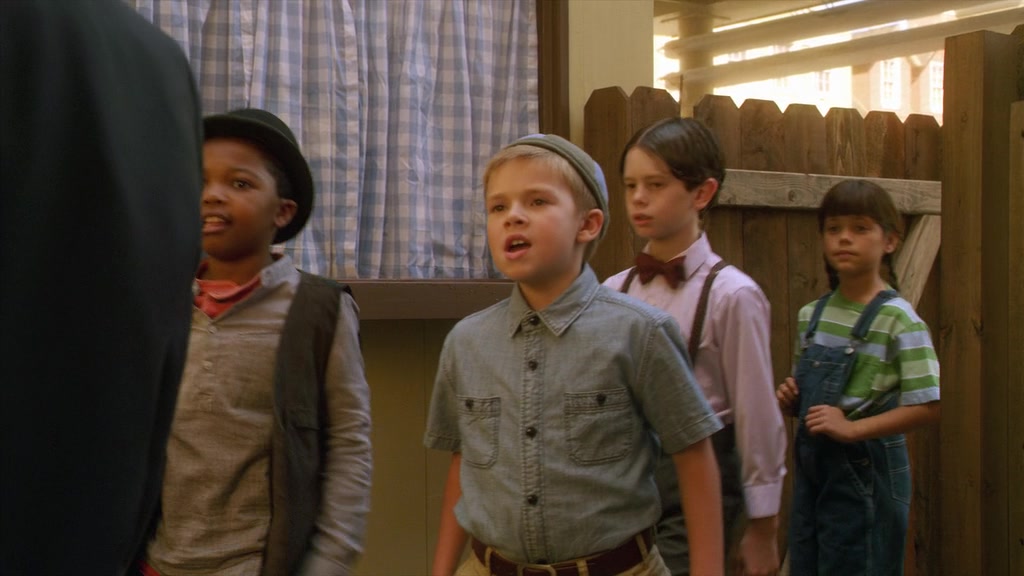 Маленькие негодяи спасают положение фильм 2014. Маленькие негодяи спасают положение. Маленькие негодяи фильм 2014. Маленькие негодяи спасают положение. Маленькие негодяи спасают положение фильм 2014.