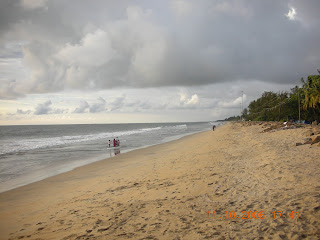 Clean and crisp morning on the cochin beach