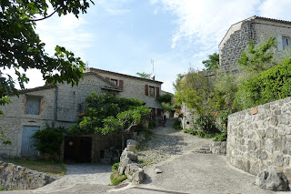 Callejeando por Balazuc. Callejeando por Balazuc.