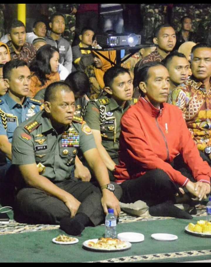 Jas Merah Jokowi Pertanda Panggung Panglima TNI Jenderal Gatot Selesai