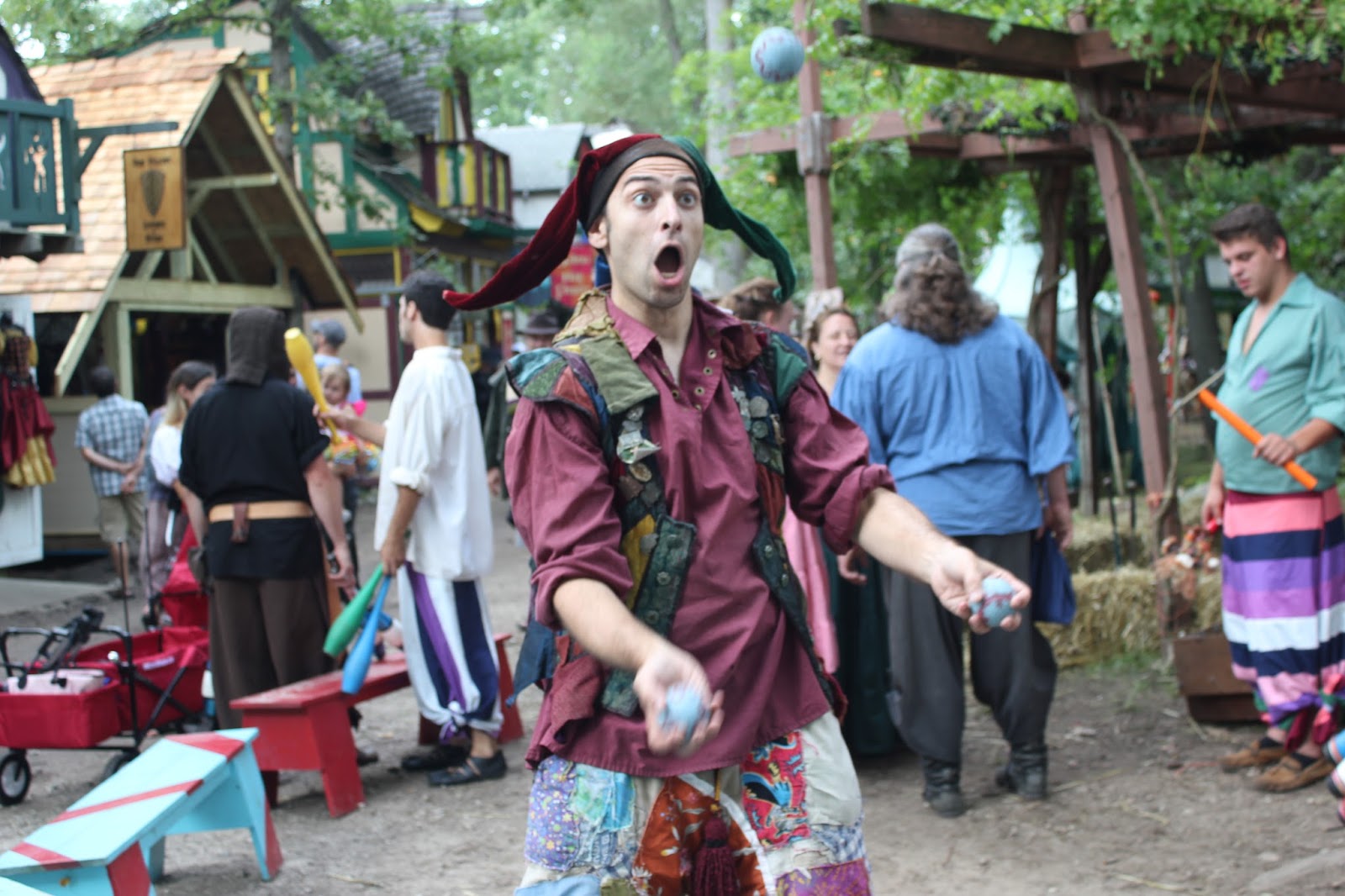 GIVEAWAY 8 tickets to the Michigan Renaissance Festival {two family 4